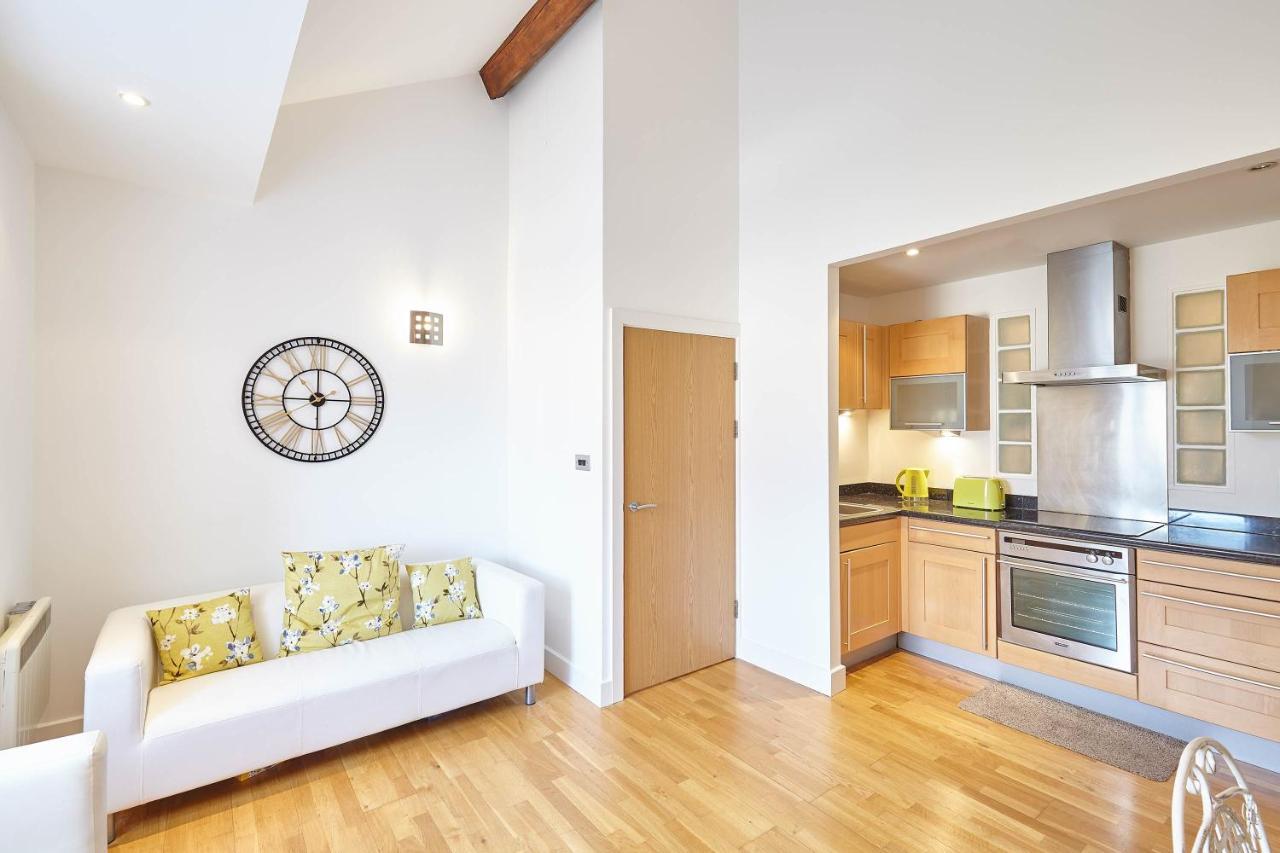 Host & Stay - Penthouse Pad Scarborough Buitenkant foto