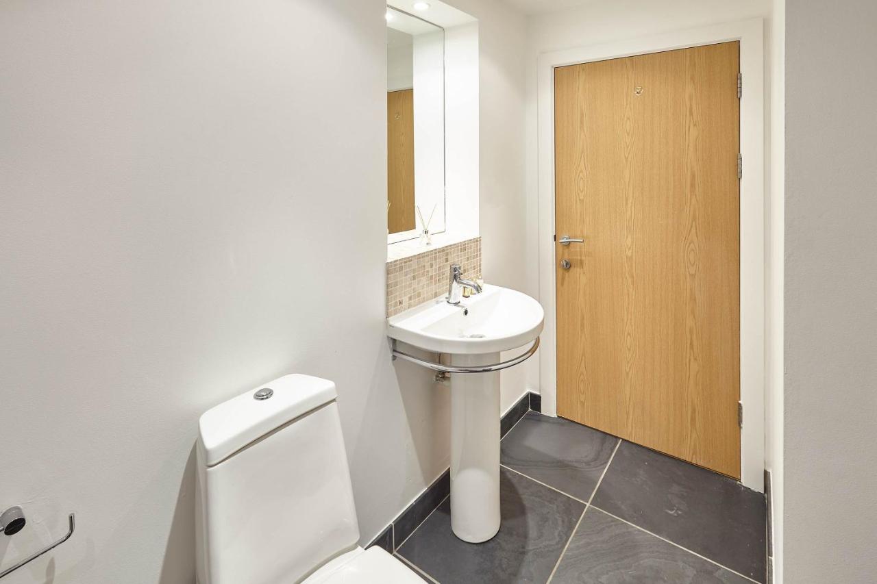 Host & Stay - Penthouse Pad Scarborough Buitenkant foto
